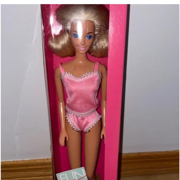 BARBIE - 1989 Vintage ‘Fun to Dress’ Doll - New MIB - Picture 4 of 11